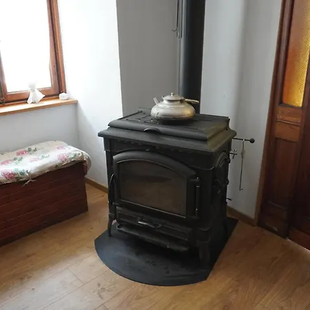 Tipica Casa Di Montagna Nelle Valli Di Lanzo *