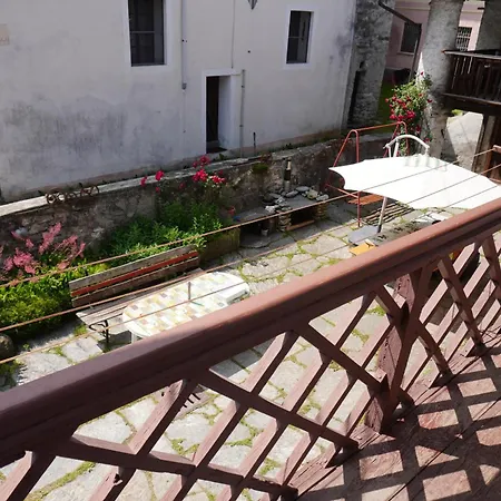 Tipica Casa Di Montagna Nelle Valli Di Lanzo